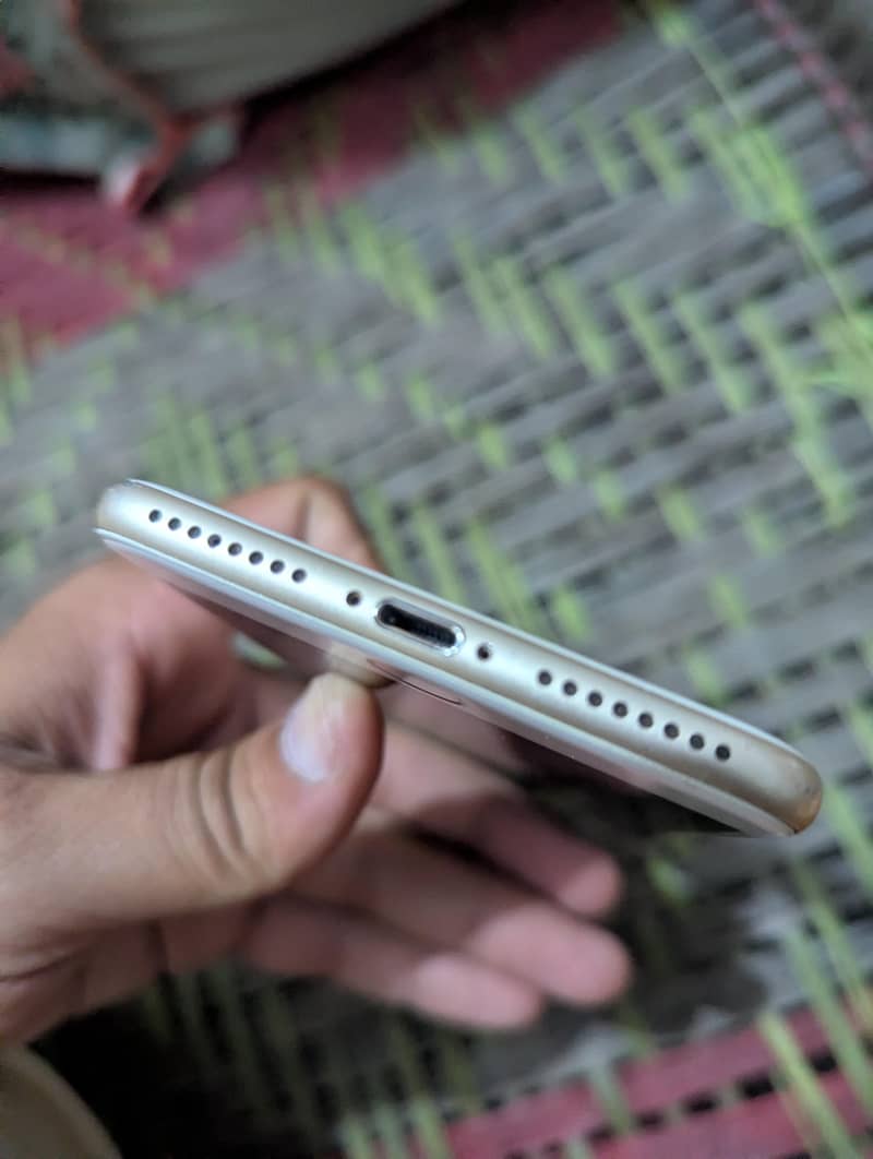 Apple iPhone 7 Plus 3