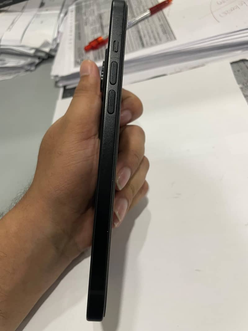 Apple iPhone 15 plus 2