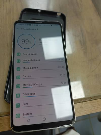 LG V30