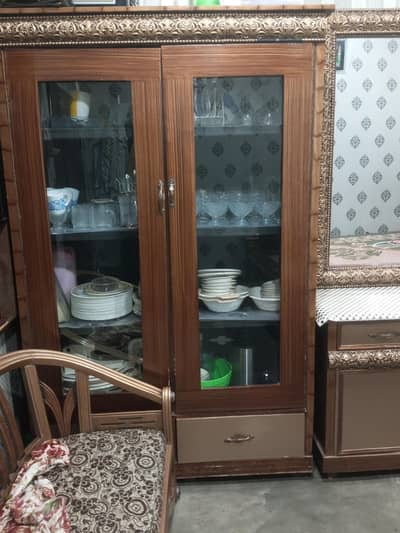 wooden shokcase and dressing table for sell.