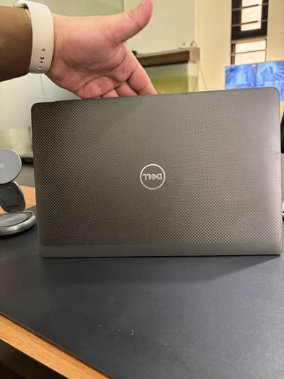 Dell  Latitude 7420| 11 gen i5 16GB Ram