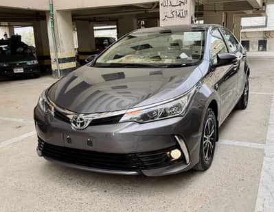 Toyota Corolla GLI Auto 2017 end Airbag wali hai