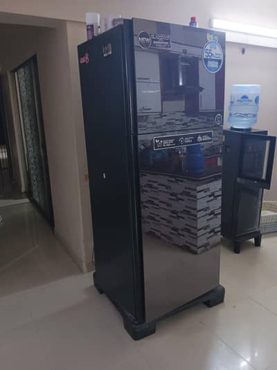 Dawlance Reflection Glass Door with Inverter Technology