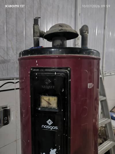 Nasgas 35 Gallon Gas Geyser | Heavy Duty | Excellent Condition