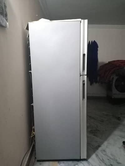 hair glass door