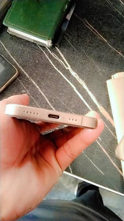 Apple iPhone 16 Pro