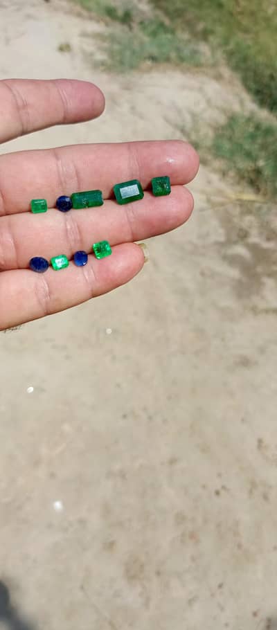ہر قسم کے اصلی نیلم اور زمرد