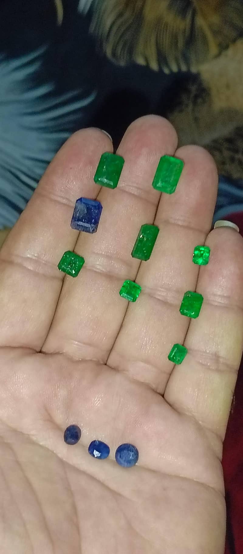ہر قسم کے اصلی نیلم اور زمرد 2