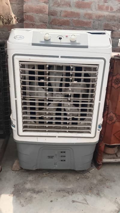 Full size air cooler for sale 1 month used v good condition03046473527
