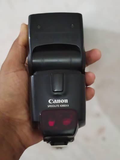 Canon flash light 430ex ii