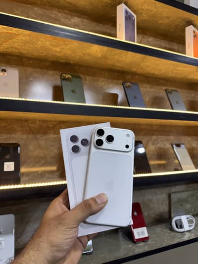 iphone 17 Pro Max 256 GB LLA Factory Unlock