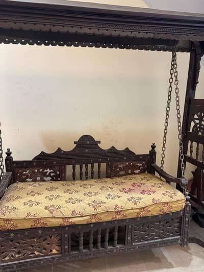 antique design jhoola