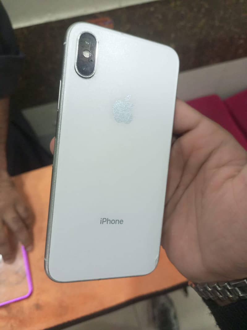 Apple iPhone X 4