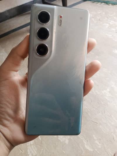 Tecno CAMON 40 Pro