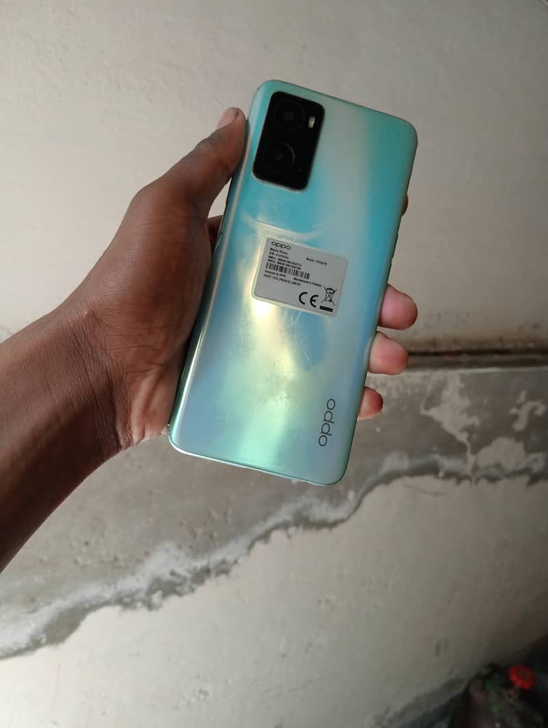 OPPO A76 0