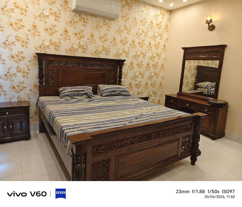 Solid Wood Bed Set/Bed/Furniture/Bed Set/Bed With Side table/Dressing 0