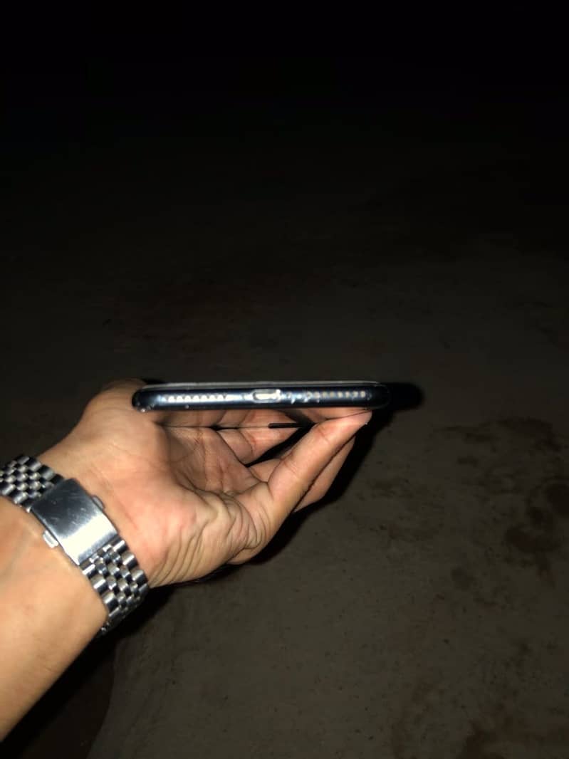 Apple iPhone 7 Plus 2