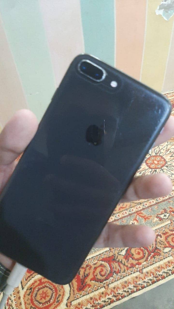 Apple iPhone 8 Plus 2
