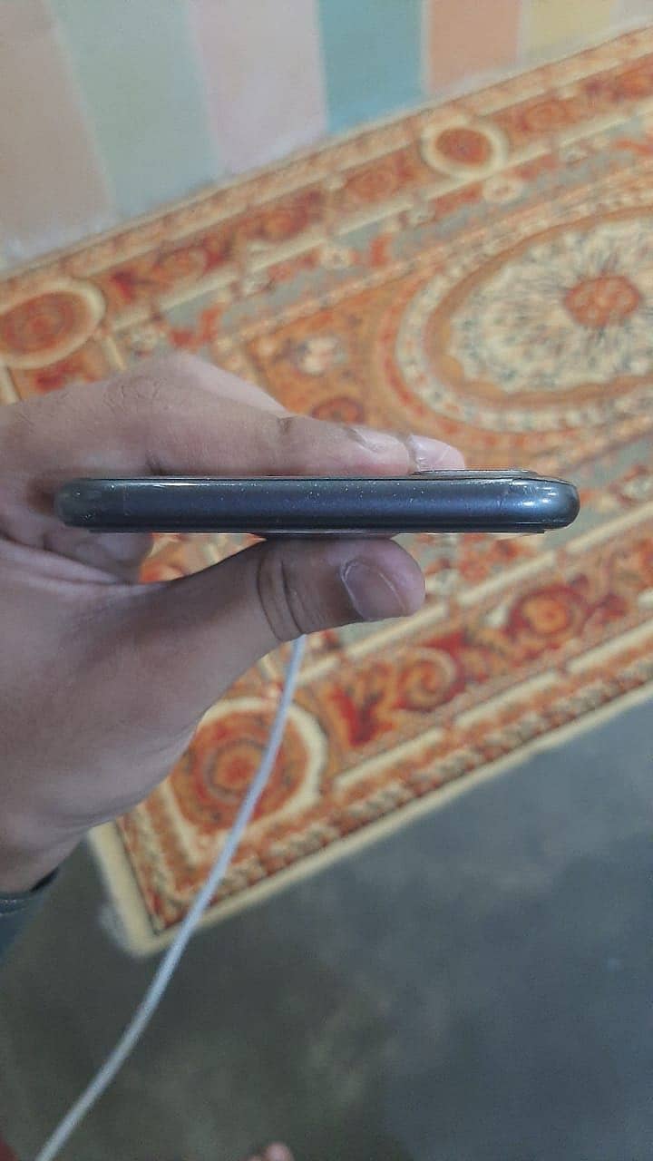 Apple iPhone 8 Plus 5
