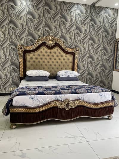 King size designer bed with dressing mirror/luxury bed