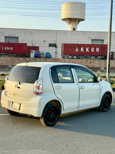 Toyota Passo 2012