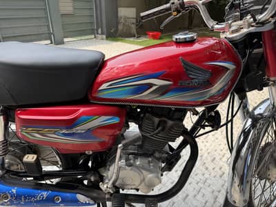Honda CG 125 - 2027 - 4667 Km driver genuine mileage