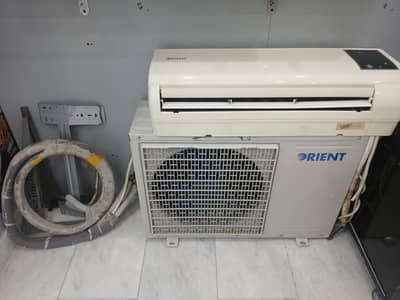 1 ton orient AC  new condition never open never repair 03334948970