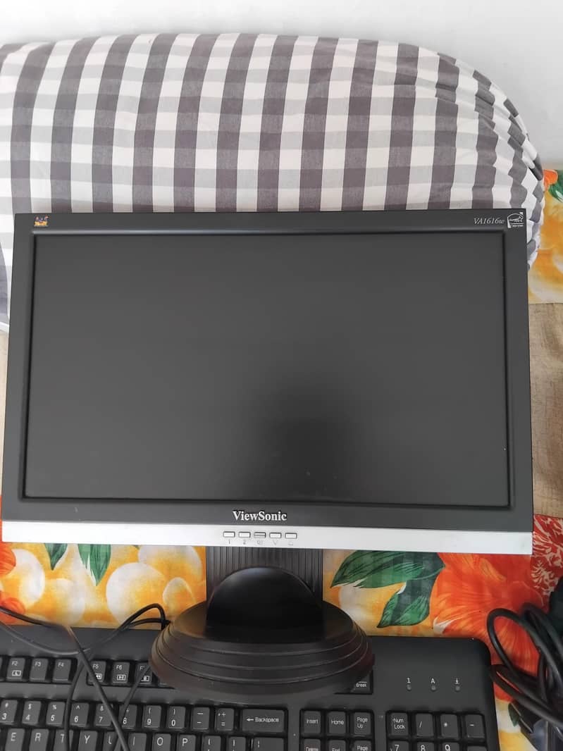 Computer Systems,Lcds and accessories check description 5