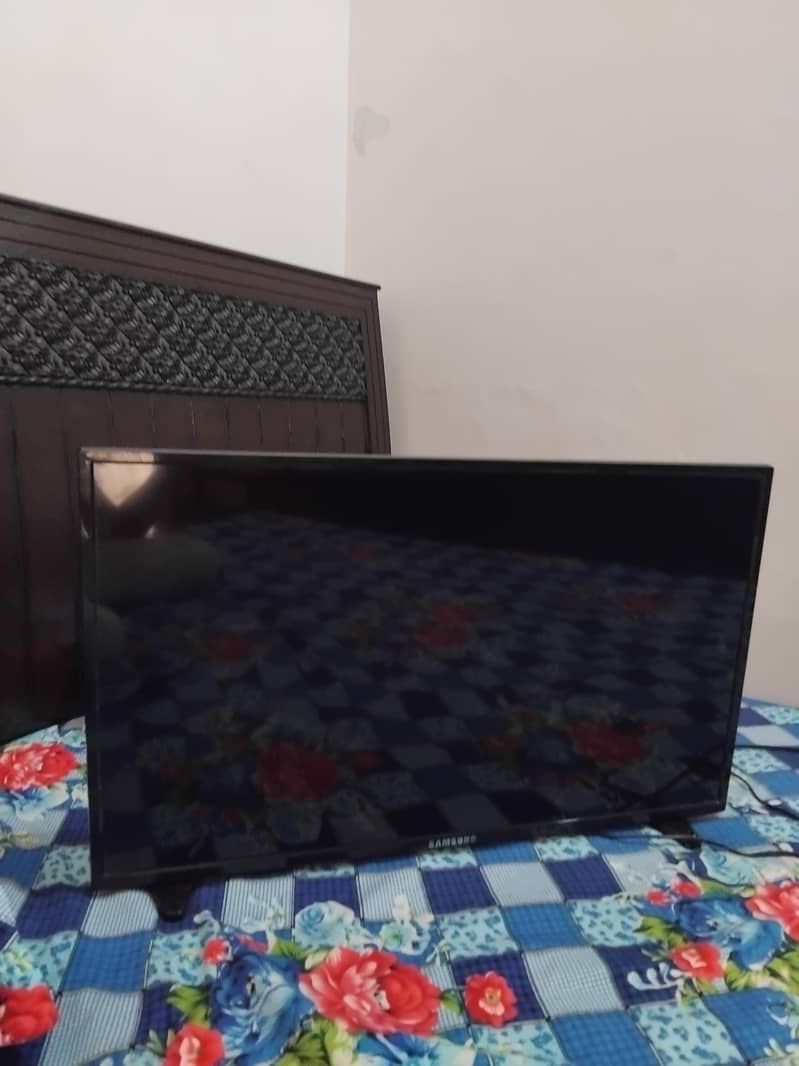 Computer Systems,Lcds and accessories check description 7