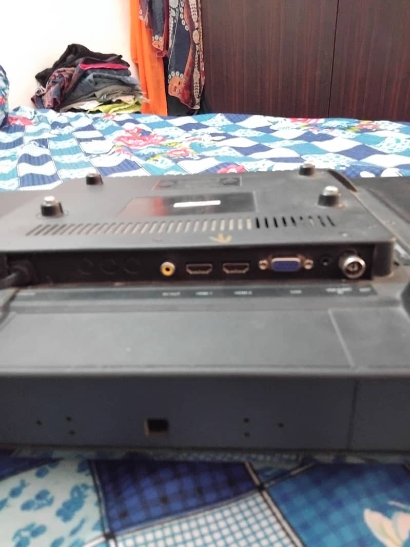 Computer Systems,Lcds and accessories check description 11