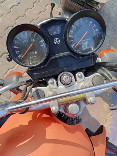 Yamaha YBR G 125