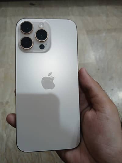Apple iPhone 16 Pro Max