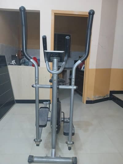 Elliptical Cross Trainer Exercise Machine – Used, Good Condition