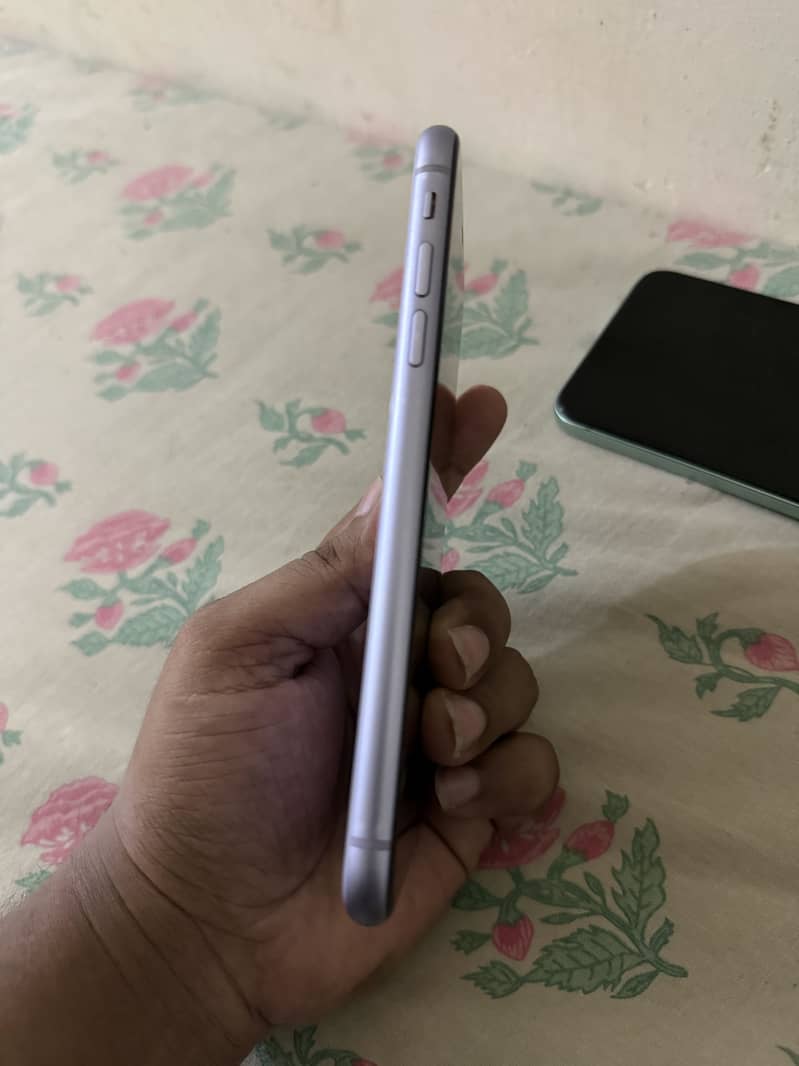 Apple iPhone 11 6