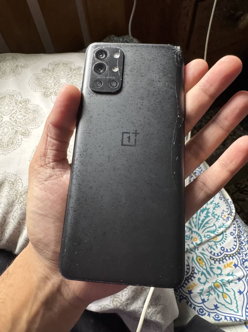 One Plus 9R 3