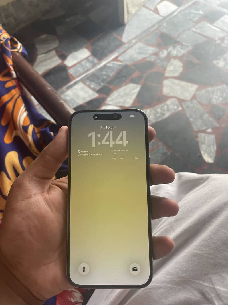 Apple iPhone 16 Pro Max 2