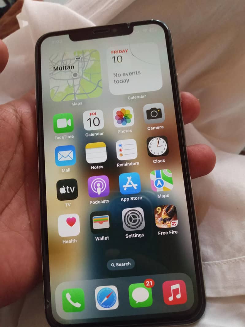 Apple iPhone XS Max 1