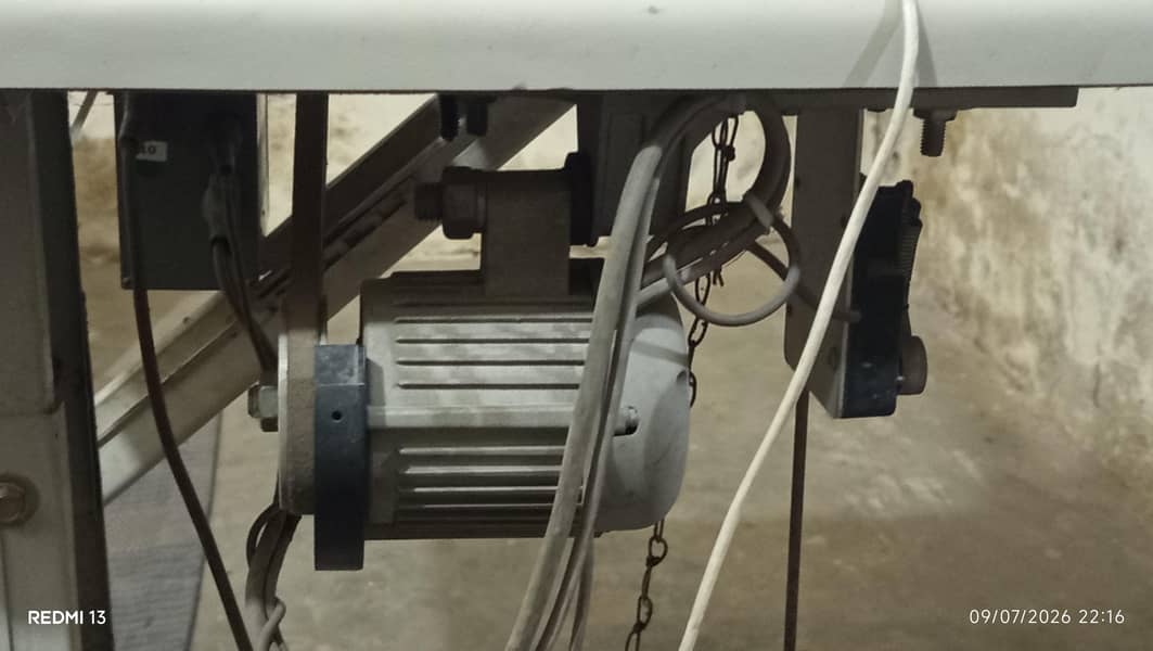 Over lock machine condition 10/10 2