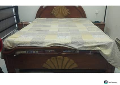 Shisham Bed (10/10 condition)