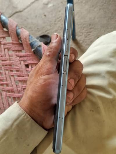 vivo y33s 8 128