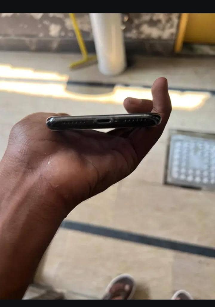 Apple iPhone X 1