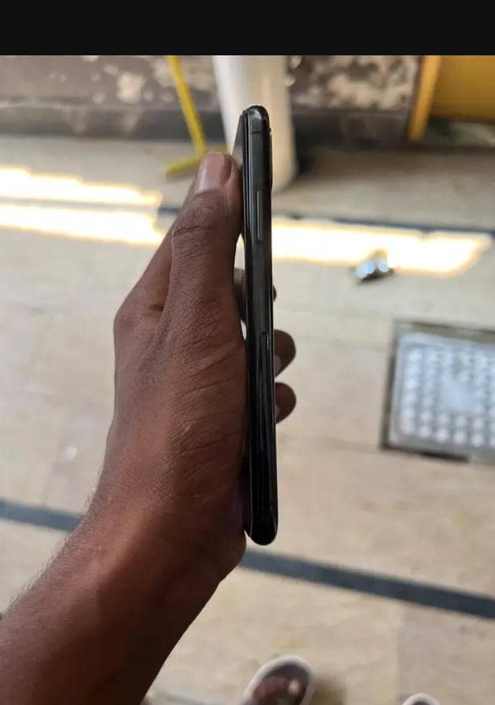 Apple iPhone X 2