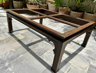 Beautiful coffee table and matching side tables