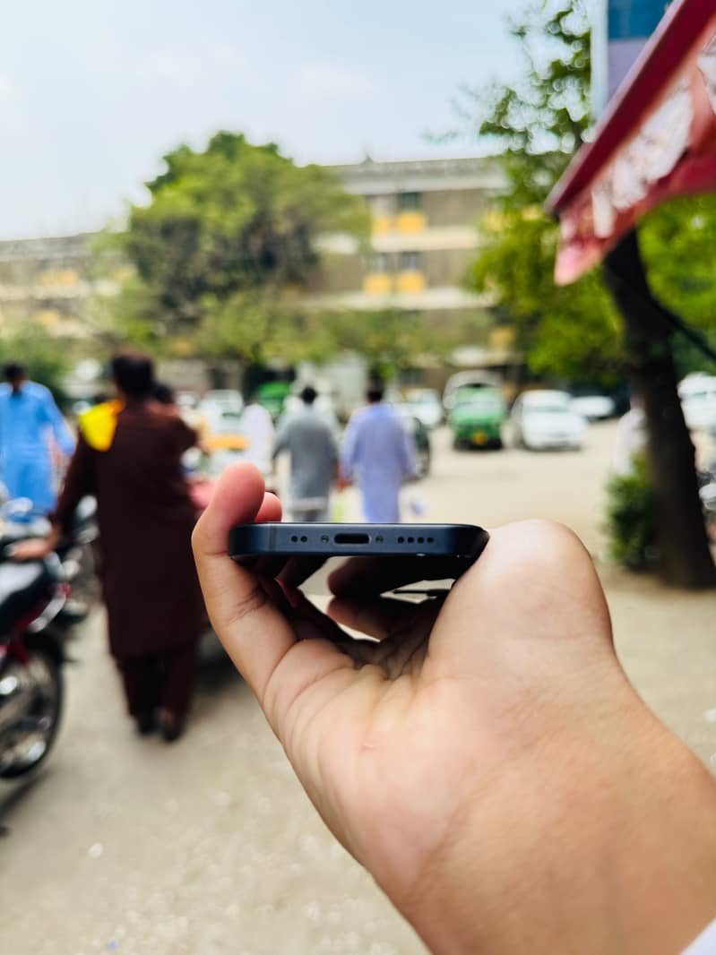 Apple iPhone 12 mini 1