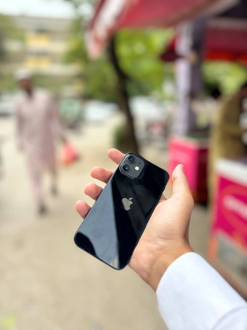 Apple iPhone 12 mini 2