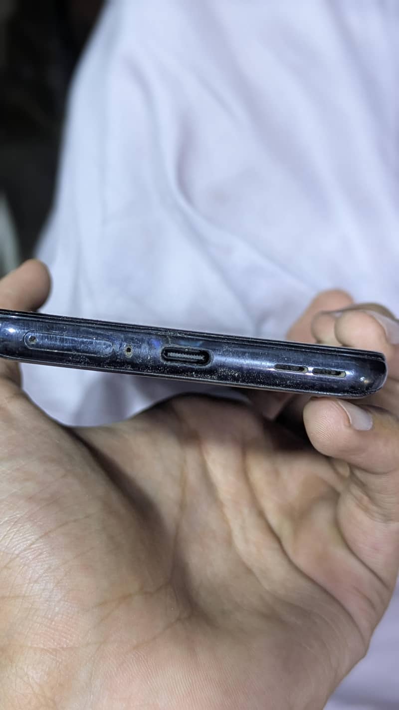 One Plus 9 Lite 4