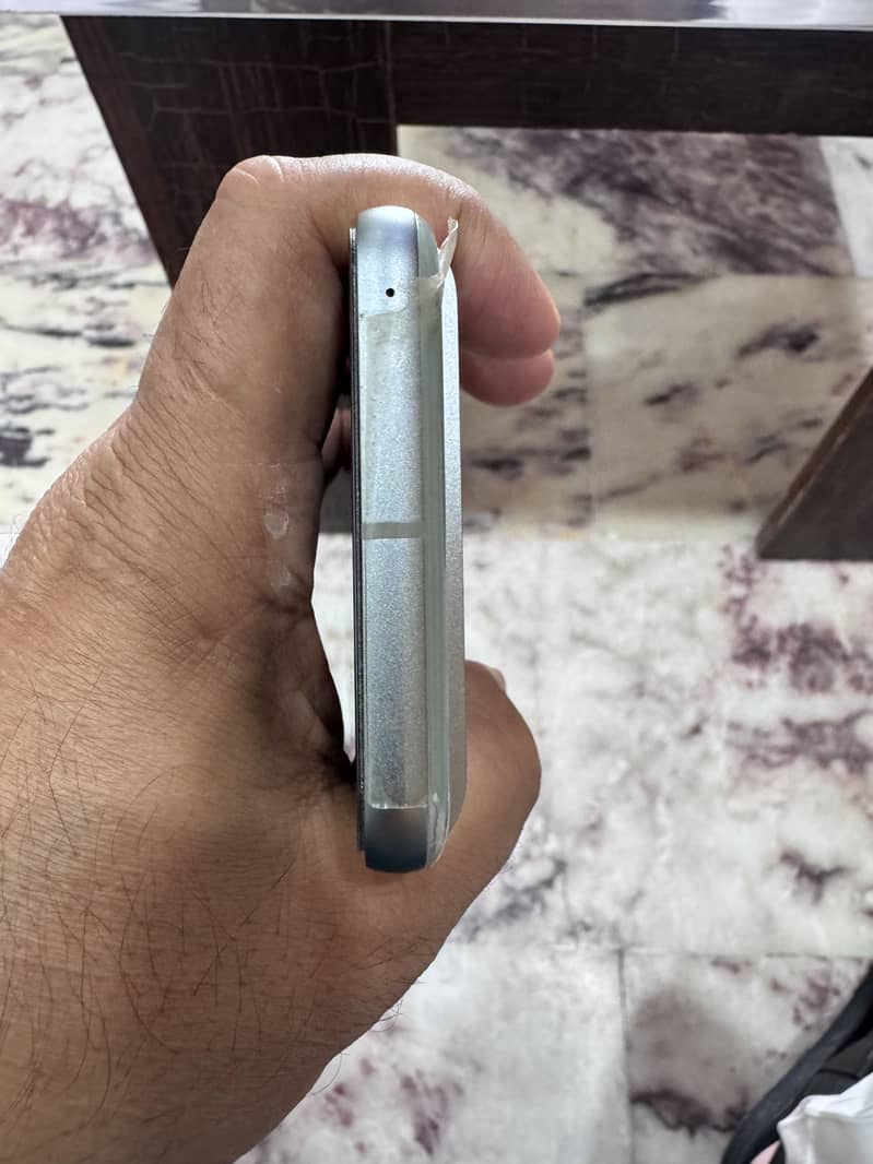 Google Pixel 8 2