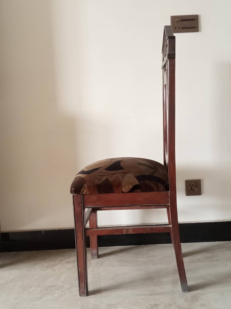 Dining Table + 6 Chairs 4
