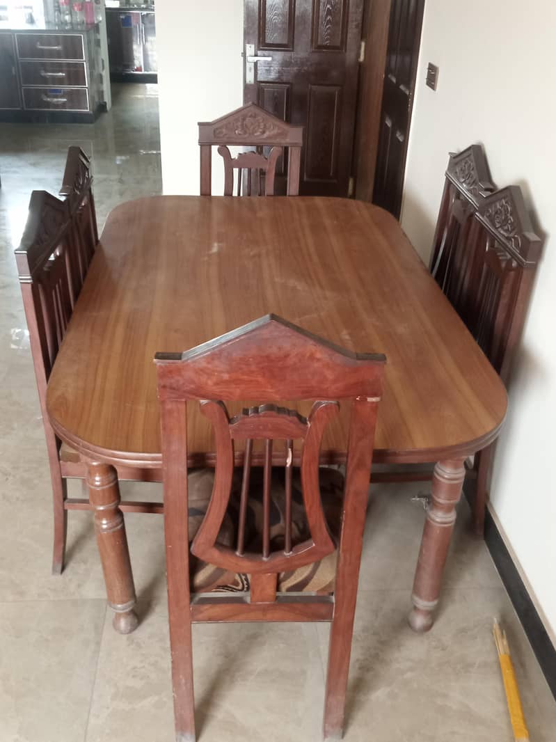 Dining Table + 6 Chairs 6