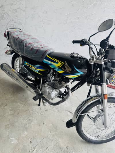 Honda CG-125 2026 model Black colour open later brand new bike